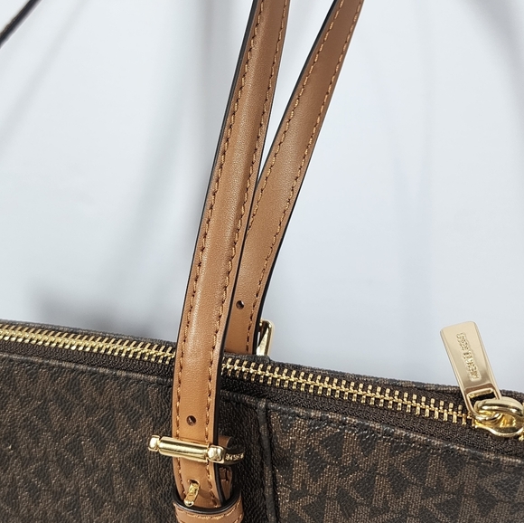 Michael Kors Quinn Med Signature Tote Bag Like New Brown Acorn - Picture 7 of 12